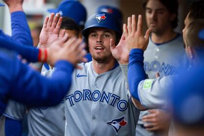 Barger conecta 3 dobles y Azulejos doblegan 6-3 a Marineros