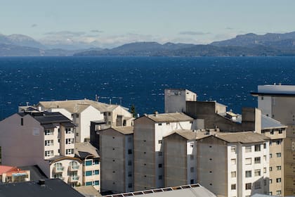 Alquilar un departamento de dos ambientes en Bariloche cuesta en promedio $1.328.335 mensuales