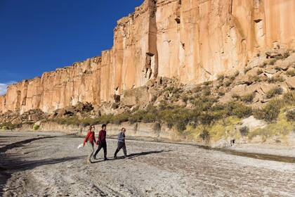 Barrancas tiene farallones volcánicos con una inmensa riqueza arqueológica