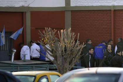 Barras e hinchas de Boca detenidos ayer en la Superintendencia de Investigaciones de Villa Lugano