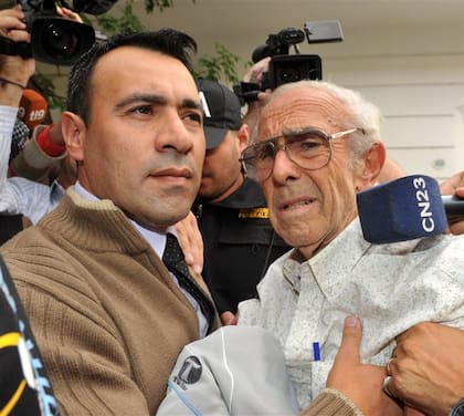 En enero de 2011, Barreda volvió a prisión después de que la Justicia le revocara el arresto domiciliario por haber salido sin autorización del departamento de Belgrano