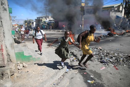 Barricadas policiales en Puerto Príncipe