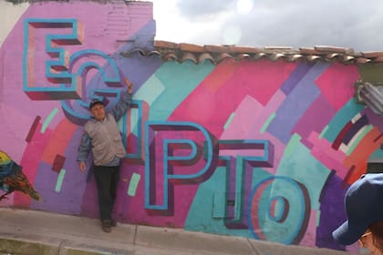 Jaime Calabazo Roncancio cuenta, en un tour, su historia y la de transformación de muchos vecinos de la carrera 10