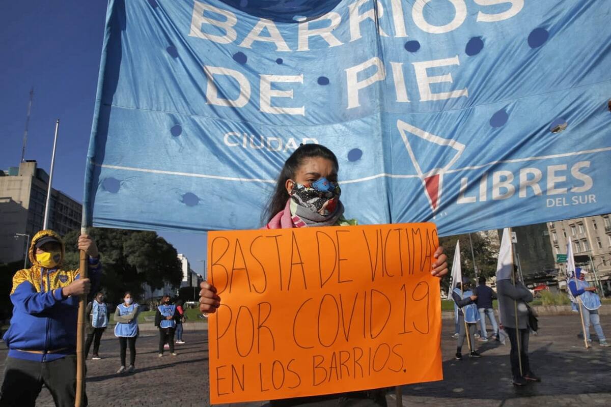Barrios de Pie protesta contra el Gobierno porteño en el Obelisco