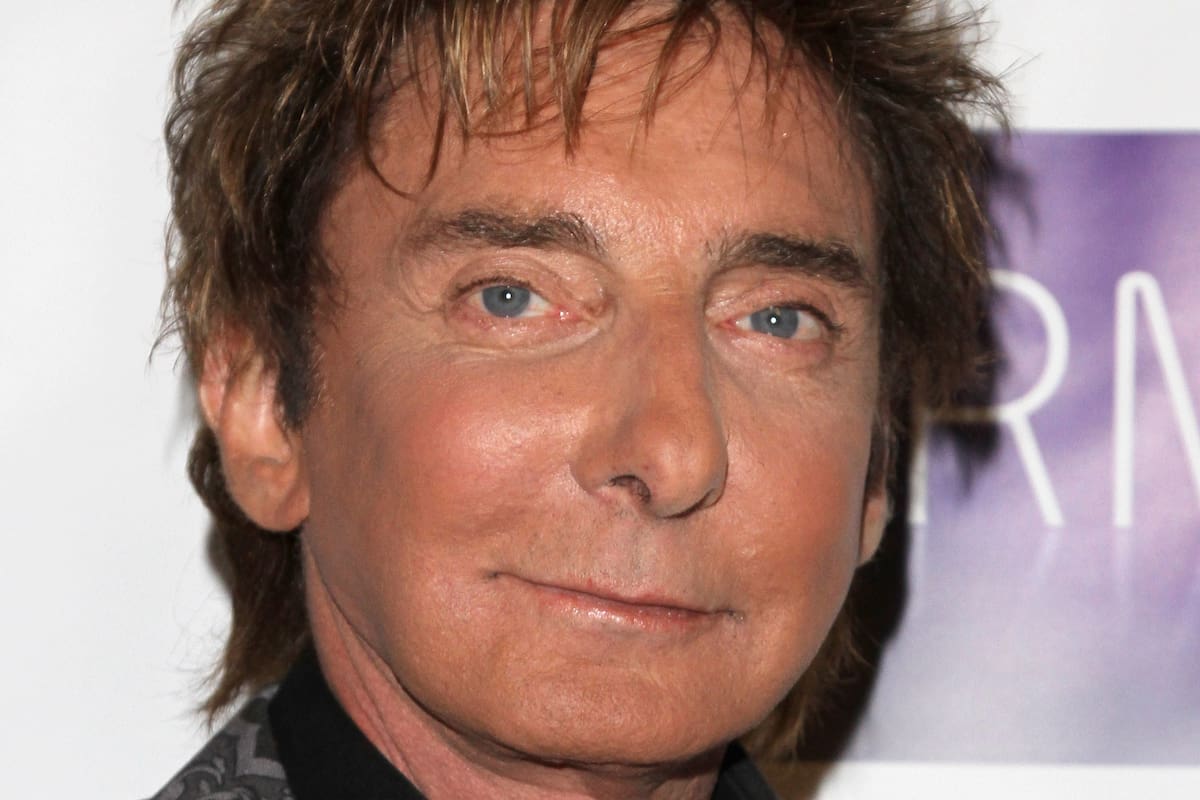 Barry Manilow, sobre su “tardía” salida del clóset: “A nadie le importó un comino”