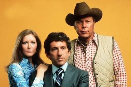 Barry Newman junto a Susan Howard y Albert Salmi