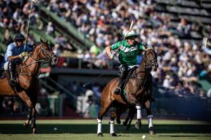 Bartolomé Castagnola (h.) estuvo por darse de baja en medio del partido por lo mal que se sentía, pero mejoró en los últimos dos chukkers, y con él, La Natividad, que se impuso a La Dolfina-Brava en el Campeonato Argentino Abierto.