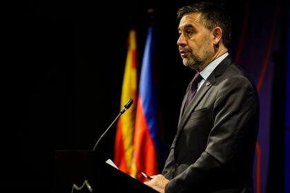 Josep Bartomeu, el presidente que debió renunciar en Barcelona por la crisis financiera y los cortocircuitos con Lionel Messi