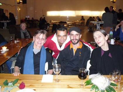 Baryshnikov, un bailarín del grupo, Beltrão y Bausch