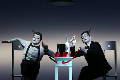Baryshnikov y Dafoe, anoche, en escena