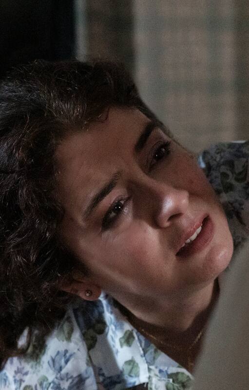 Basada en la premiada novela de Claudia Piñeiro, Elena sabe cuenta la cautivadora historia de una madre que intenta esclarecer la muerte de su hija mientras lucha con los desafíos físicos de una enfermedad que avanza rápidamente