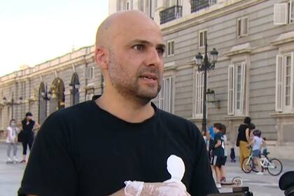 Basado en hechos reales: llegan los documentales sobre la pandemia. Entrevista de la TV Española durante el rodaje de Renaceres, de Lucas Figueroa