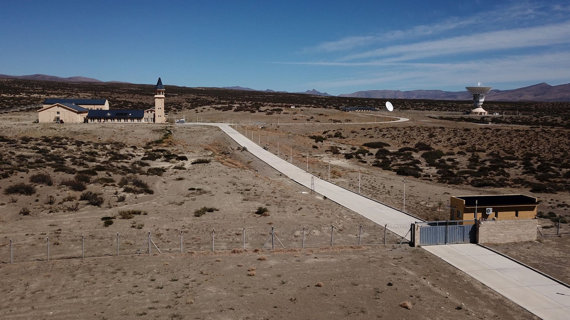 La antena de la estación espacial china mide 48 metros, tiene 35 metros de diámetro y pesa 450 toneladas