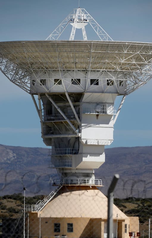 La antena de la estación espacial china mide 48 metros, tiene 35 metros de diámetro y pesa 450 toneladas