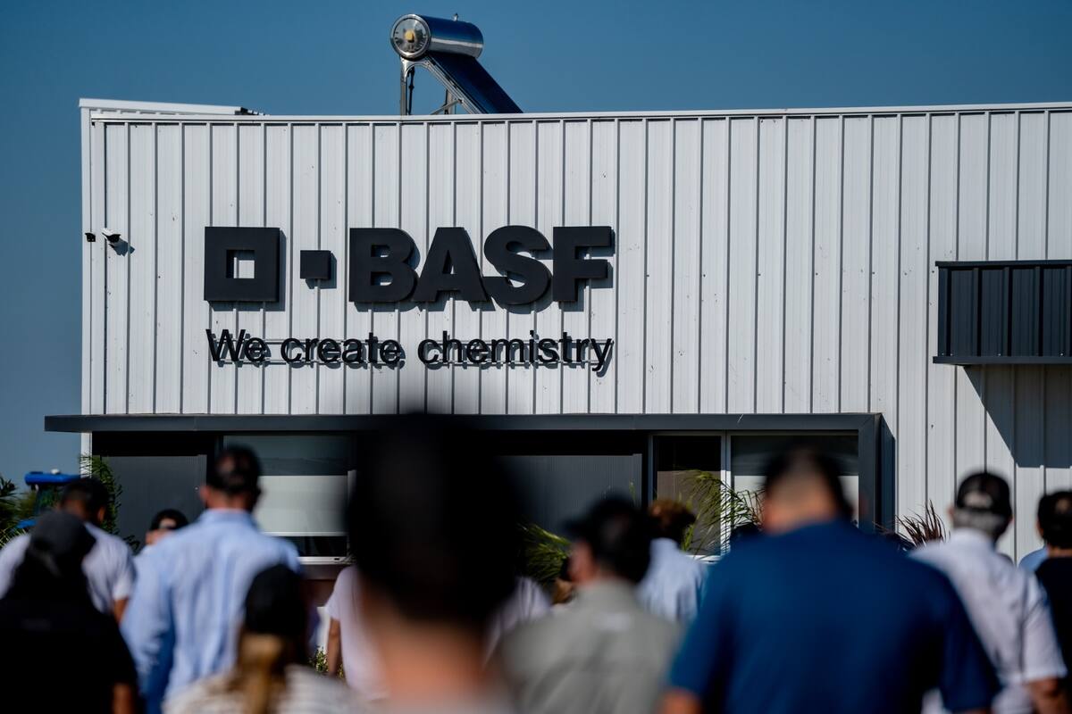 BASF acelera la preparación para llevar su negocio agrícola a la Bolsa de Frankfurt