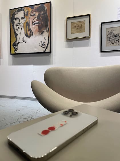 Basile también lleva puntos rojos guardados entre el celular y su funda, “porque las ventas se concretan con el teléfono”