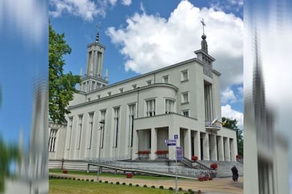 Basílica de Niepokalanów