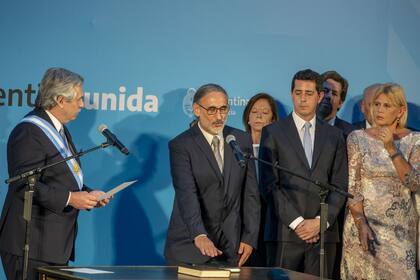 Basterra cuando asumió como ministro de Agricultura