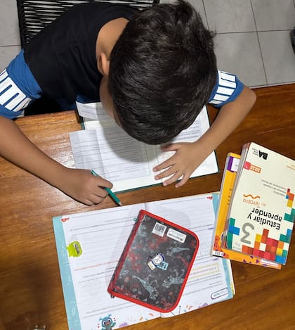 “Los maestros necesitan capacitación para saber cómo actuar frente a niños con discapacidades", asegura Erika, mamá de Bastian, de 8 años y diagnosticado con déficit de atención y trastorno de hiperactividad