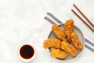 Bastones de pollo rebozados en panko