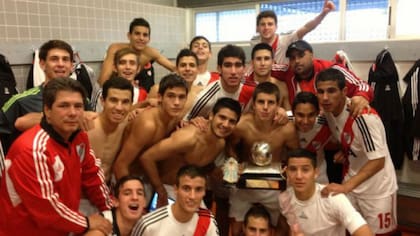 Batalla, Martínez Quarta, Andrade, Driussi, Mammana, Vega y Boyé, campeones del Mundial Sub-17 de Clubes
