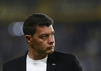 Battaglia, en el centro de las miradas en la Bombonera durante el empate ante Godoy Cruz