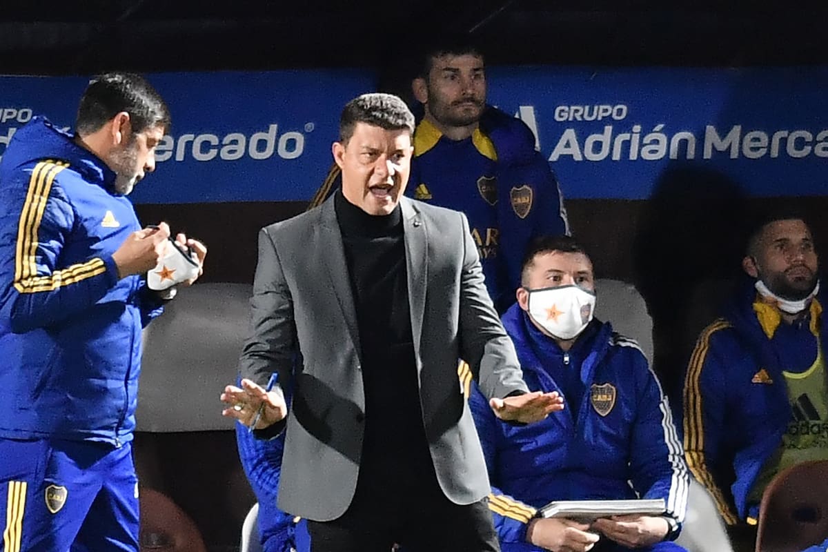 Battaglia parece pedir tranquilidad; el DT apuesta a tener a todos listos para lo que viene