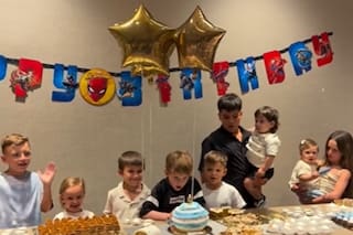 Bautista, el hijo de Rodrigo De Paul, cumplió cinco años y lo celebró en Atlanta en la previa de la semifinal