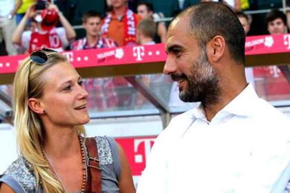 En 2012, Krüger dejó su puesto de asistente y fue ascendida a Jefa de Equipo. Aquí con Pep Guardiola cuando el catalán fue entrenador del equipo bávaro
