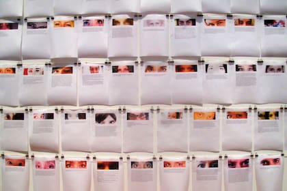 Los ojos de mujeres que relatan la violencia de género en la muestra de Yoko Ono en el Malba