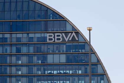 BBVA pausa ciertos objetivos comerciales para que su plantilla se dedique al canje de la OPA