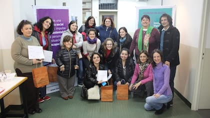 Beatriz Pellizzari, junto a su grupo de Libertate