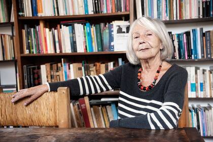 Beatriz Sarlo, en su estudio