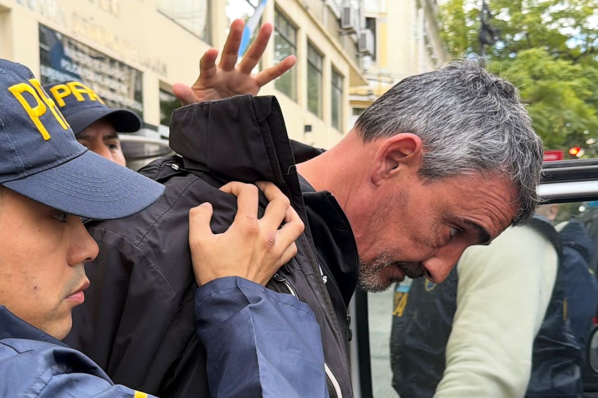 Bebote Álvarez, exjefe de la barra de Independiente, detenido por narcotráfico