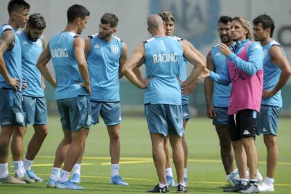 Beccacece tiene conocidos dentro de un plantel numeroso: Rojas, Arias y Miranda, otro ex jugador de Independiente; a los tres los dirigió en Defensa y Justicia