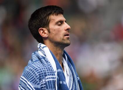 Becker advierte que Nole no está 100% concentrado; Toni Nadal cree que va a tener más presión