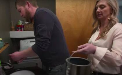 Becky Guiles, la autoproclamada "reina del ahorro" vive con su esposo Jay, de 39 años, y sus dos hijos: George (7) y Colden (4)