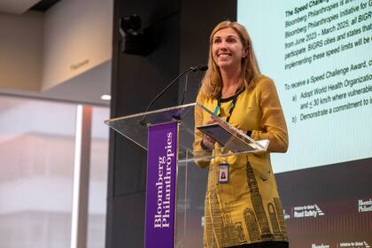 Becky Bavinger es parte del equipo de salud pública de Bloomberg Philanthropies