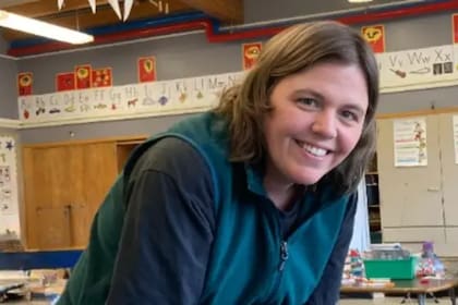 Becky Powell, una maestra de jardín Oregón que gana más de 100 mil dólares con su trabajo secundario