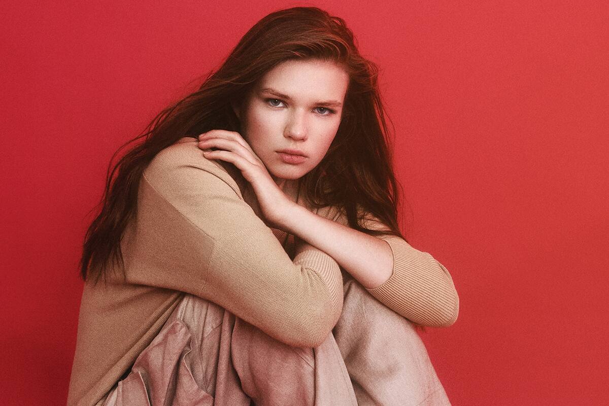 Beige, arena, camel, blanco: un adelanto de los colores de la temporada otoño-invierno