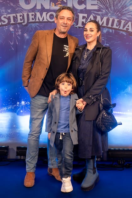 Belén Francese posa junto a su marido Fabián Lencinas y su hijo Vitto