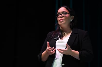 Belén Ortega en la presentación de su libro Human/IA. La IA tiene alma y es el ser humano