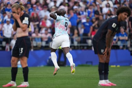 Bélgica dejó en el camino a uno de los tres anfitriones, Estados Unidos, con una contundente goleada