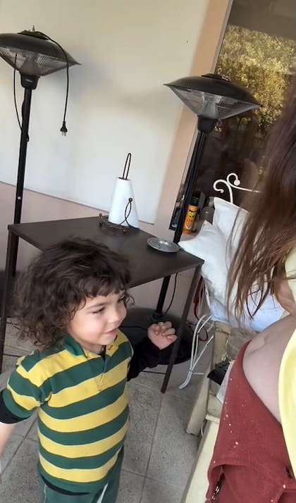 Belisario le tocó la panza a su mamá para "acariciar" al bebé