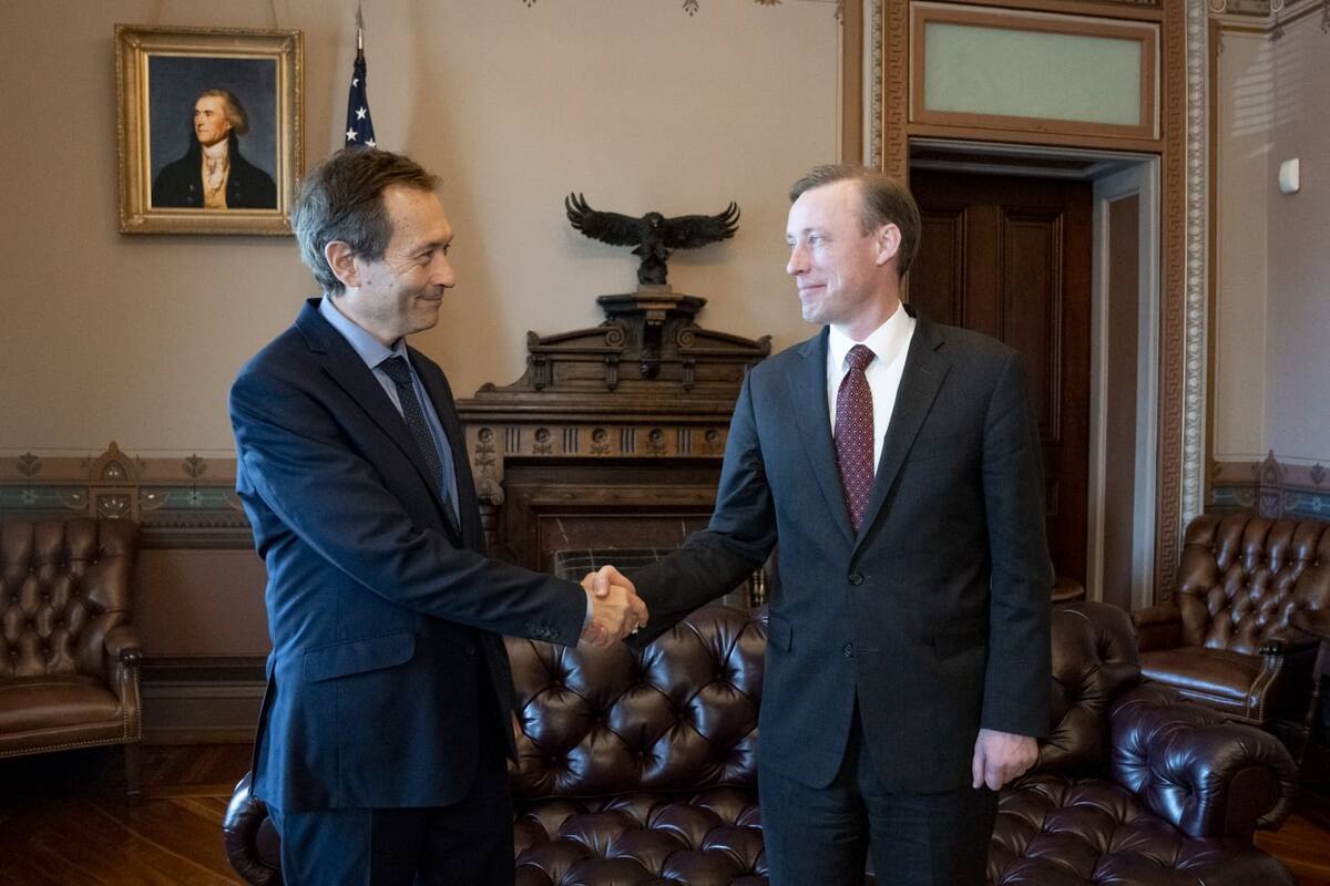 Beliz y Sullivan en la Casa Blanca