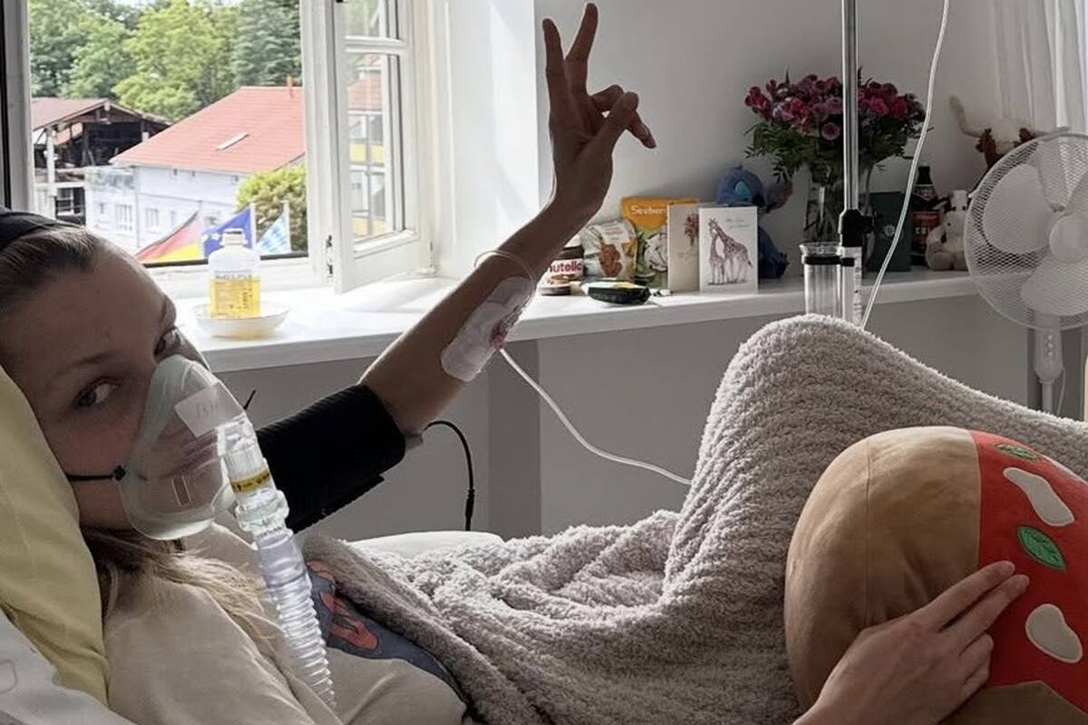 Bella Hadid compartió fotos internada desde un hospital