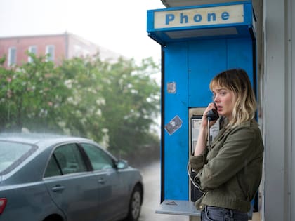 Bella Heathcote es Andy Oliver en Pieces of Her. Foto: Cr. Kyle Kaplan/Netflix © 2022