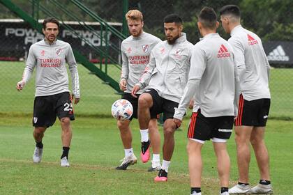En los entrenamientos de River faltarán varios futbolistas durante los próximos días.
