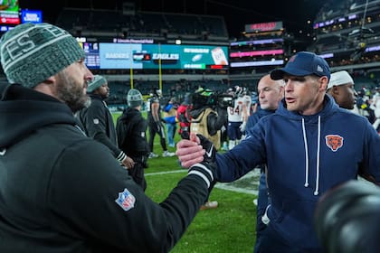 Ben Johnson causa sensación al frente de los Bears, líderes de la Conferencia Nacional