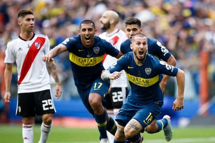 Benedetto marcó el segundo de Boca